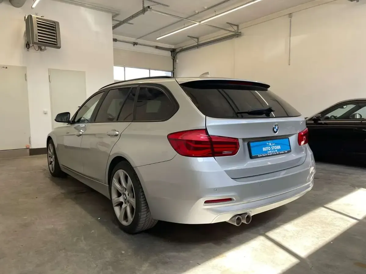 Gebraucht BMW 320 Advantage 190 PS (139 kW) 2016 Glaciersilber metallic Kombi