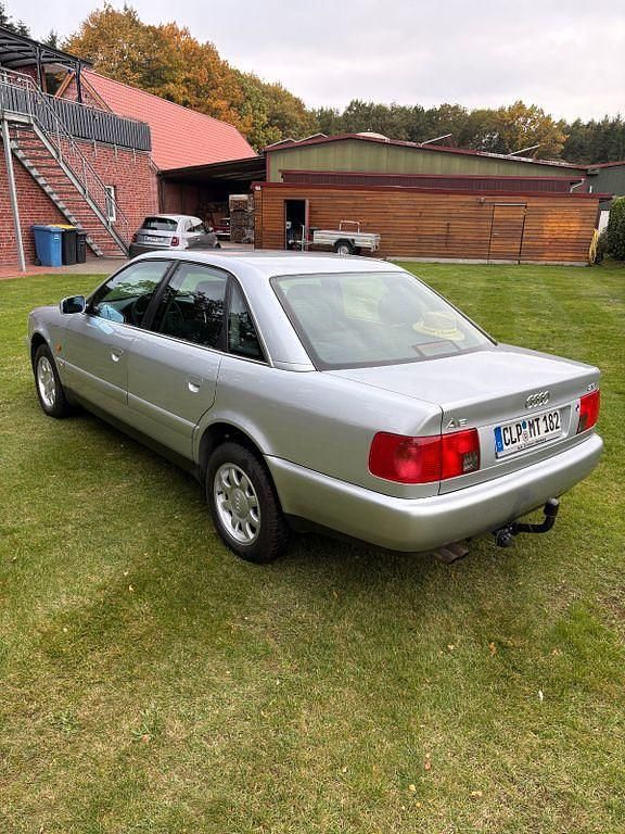 Usata Audi A6 150 CV (110 kW) 1997 Argento Berlina