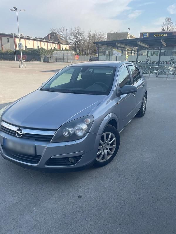 Gebraucht Opel Astra 125 PS (91 kW) 2005 Silber Kleinwagen