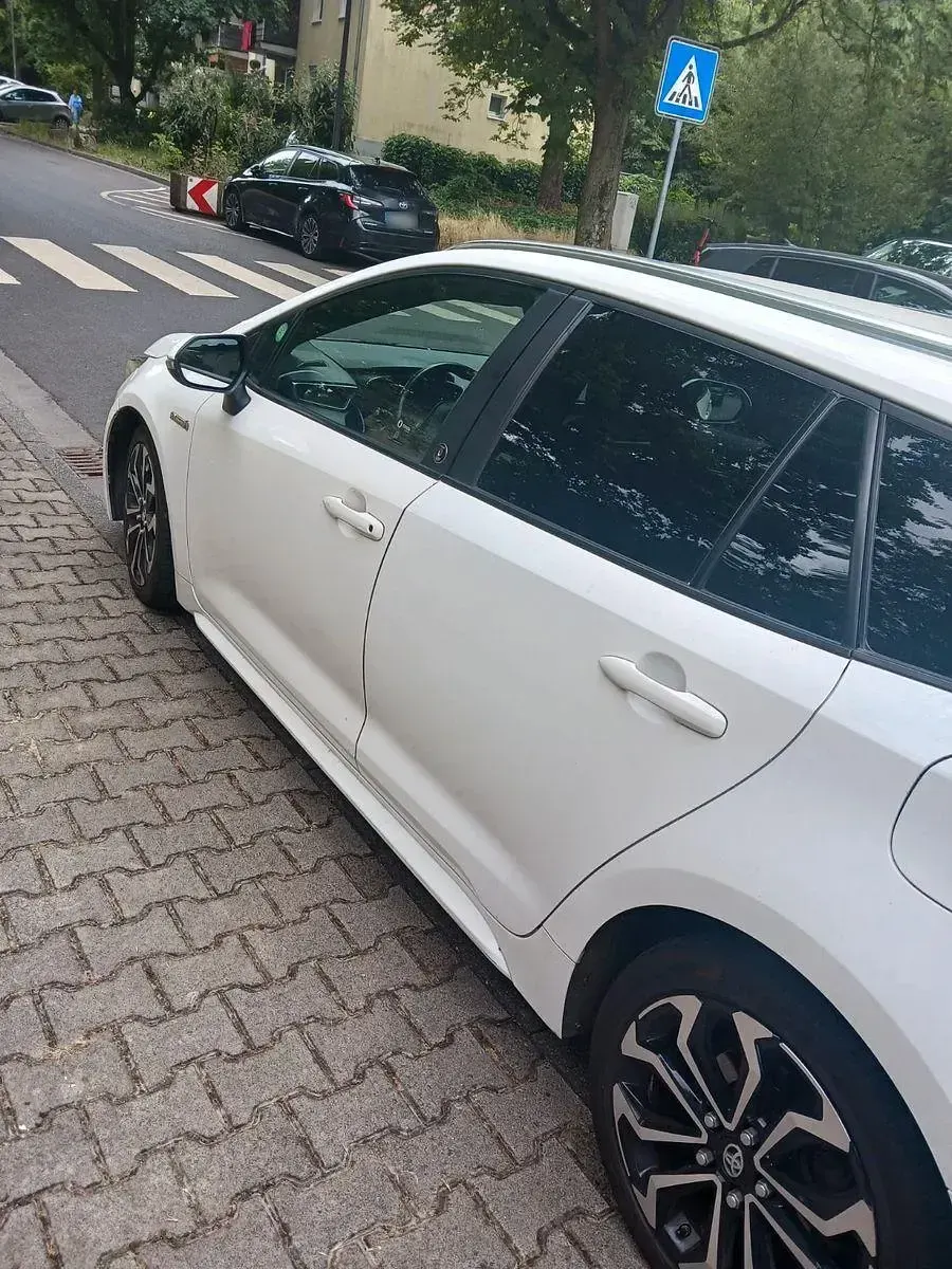 Gebraucht Toyota Corolla Team 98 PS (72 kW) 2021 Weiß Kombi