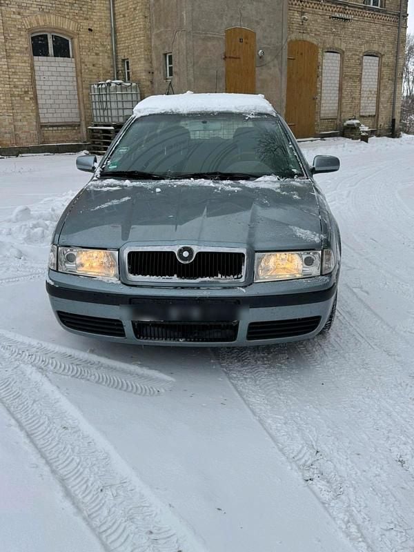 Silber Gebraucht 2004 Skoda Octavia Kombi | 750 € (Superpreis) - Bild 1/4