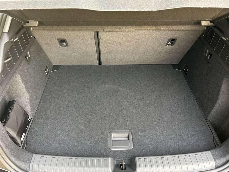 Neu Audi A3 Advanced Plus 150 PS (110 kW) 2025 Schwarz Limousine