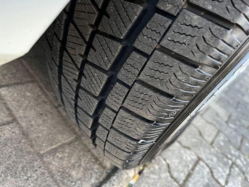 Second-hand Ford Transit Custom 125 CP (91 kW) 2014 Alb Monovolum