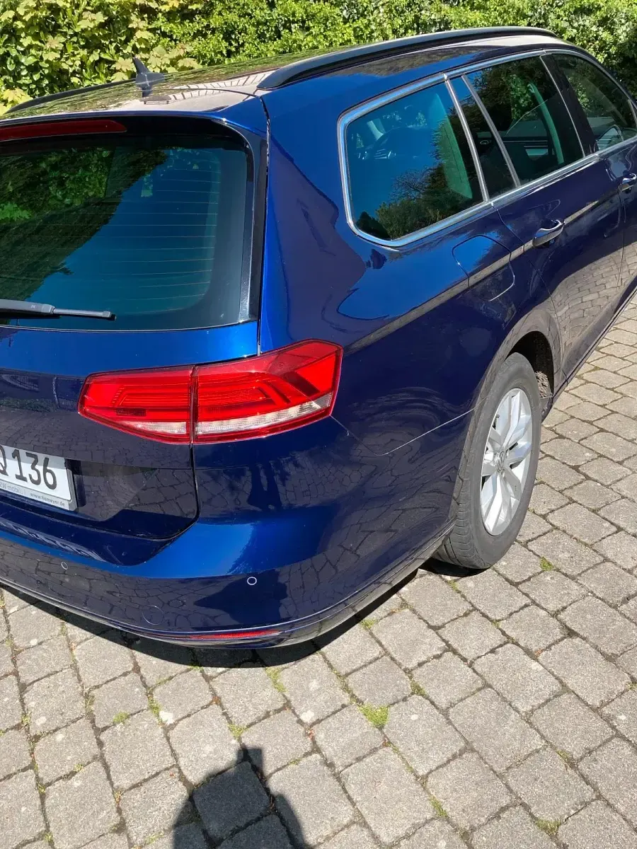 Gebraucht VW Passat 150 PS (110 kW) 2017 Blau Kombi