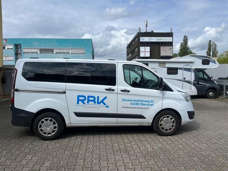 Gebraucht Ford Transit 131 PS (96 kW) 2018 Weiß Kombi