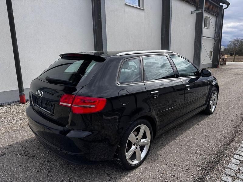 Używany Audi A3 S-Line 125 KM (91 kW) 2010 Czarny Hatchback