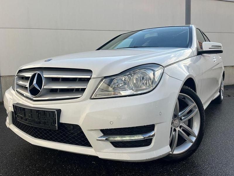 Polarweiss unilack Gebraucht 2012 Mercedes C180 Classic Limousine | 12.495 € (Teuer) - Bild 1/4