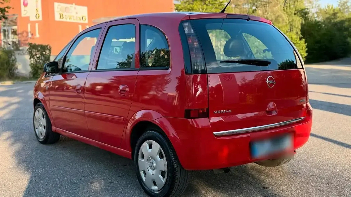 Gebraucht Opel Meriva 100 PS (73 kW) 2009 Rot Van / Kleinbus