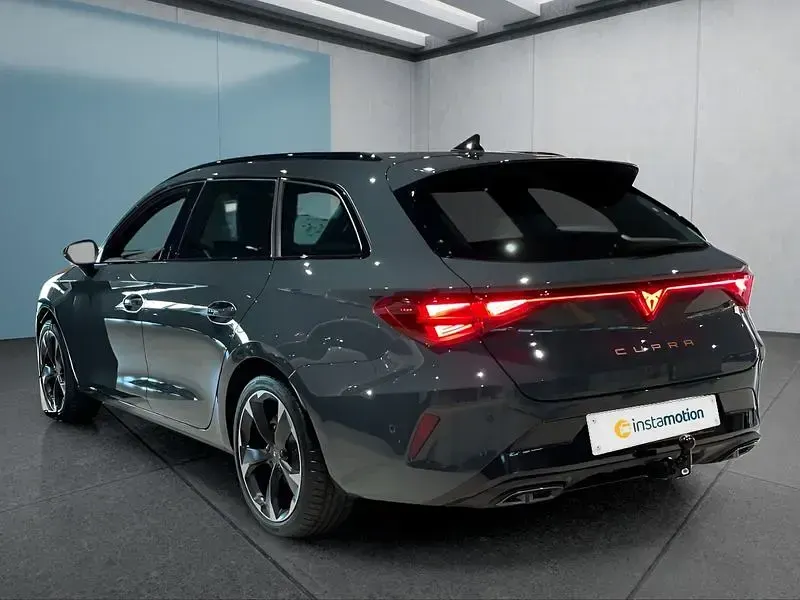 Neu Cupra Leon 150 PS (110 kW) 2025 Blau Kombi