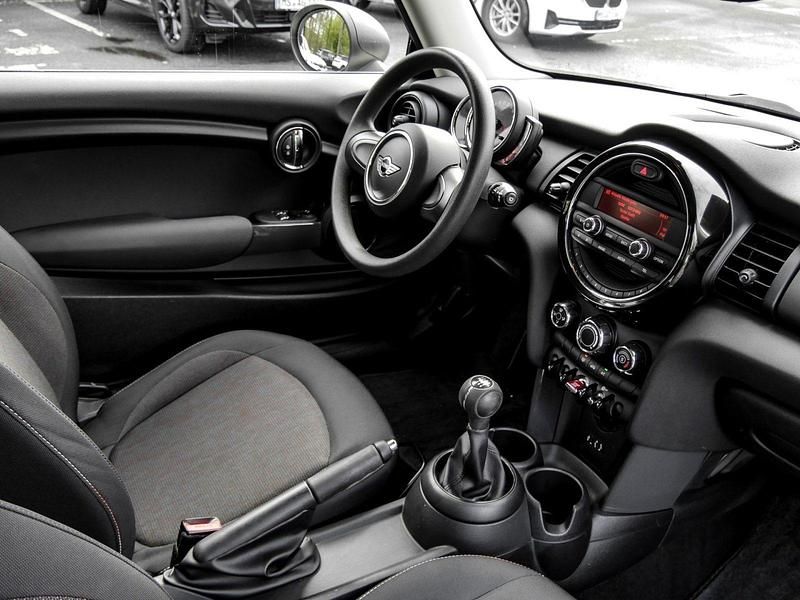 Usado Mini ONE 75 HP (55 kW) 2017 Branco Citadino