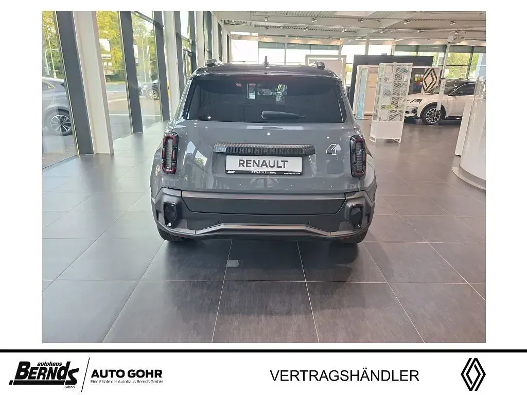 Neu Renault R4 Komfort 110 kW (150 PS) 2025 Grau Limousine