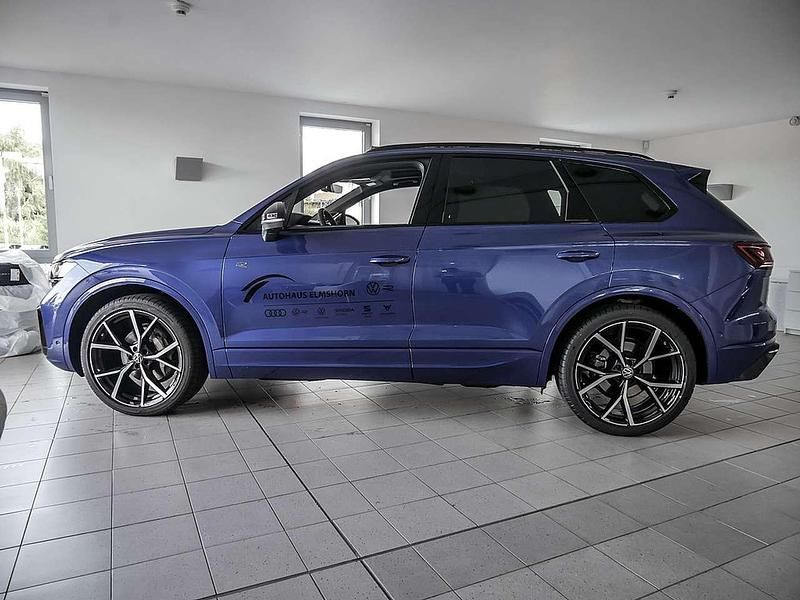 Gebraucht VW Touareg R-line 286 PS (210 kW) 2025 Lapiz blue SUV