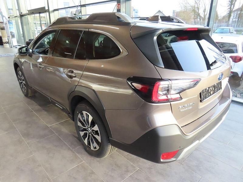 Neu Subaru Outback Platinum 169 PS (124 kW) 2026 Beige Limousine