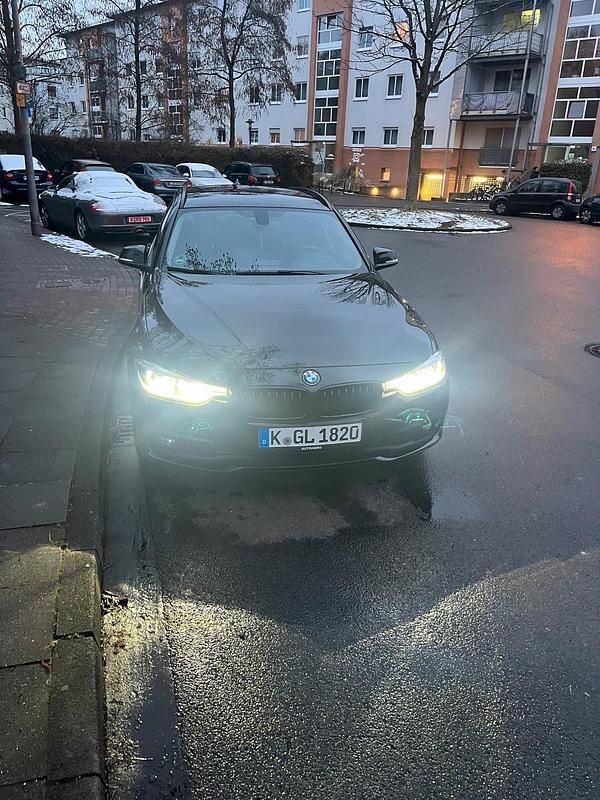 Gebraucht BMW 318 150 PS (110 kW) 2018 Schwarz Kombi