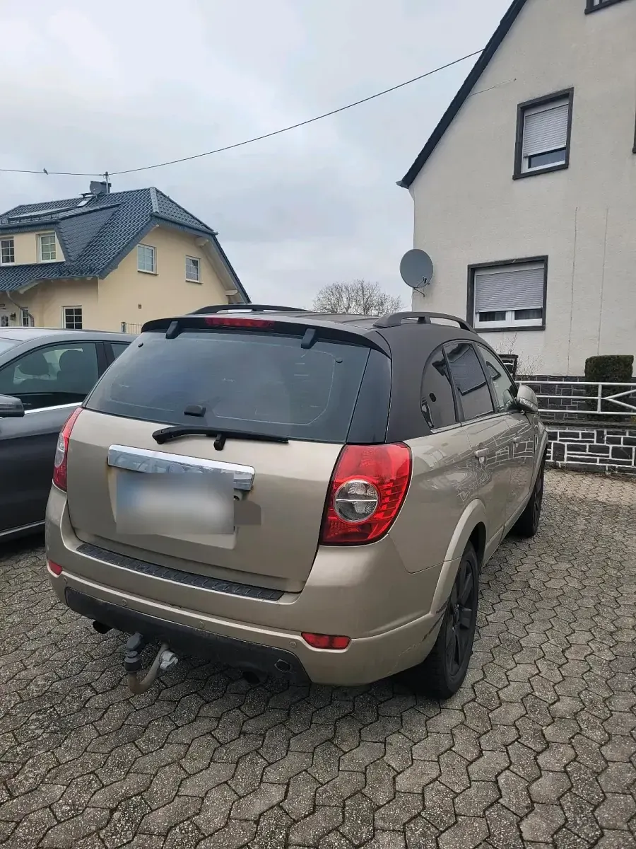 Gebraucht Chevrolet Captiva 150 PS (110 kW) 2008 Gold SUV