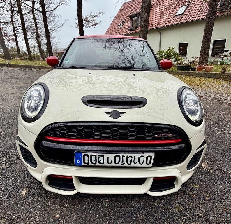 Gebraucht Mini John Cooper Works 320 PS (235 kW) 2020 Weiß Kleinwagen