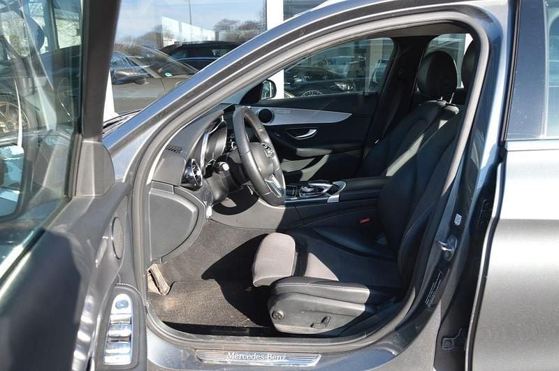 Gebraucht Mercedes C180 Avantgarde 156 PS (114 kW) 2019 Grau Limousine