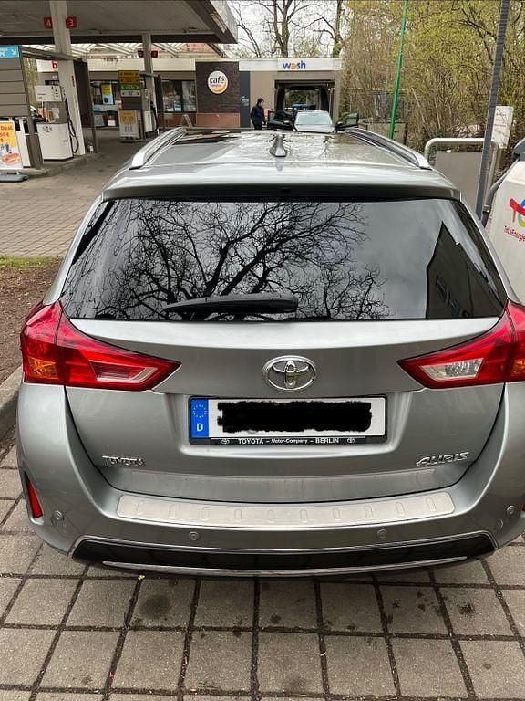 Gebraucht Toyota Auris 132 PS (97 kW) 2014 Grau Limousine