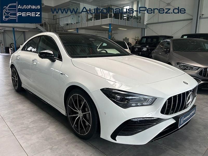 Weiß Gebraucht 2024 Mercedes CLA35 AMG Premium Coupé | 51.639 € (Guter Preis) - Bild 1/4