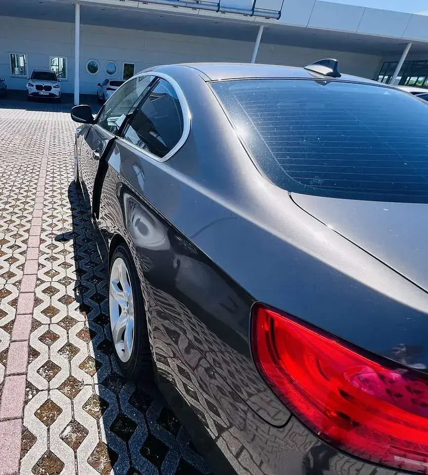 Gebraucht BMW 325 218 PS (160 kW) 2011 Braun Coupé