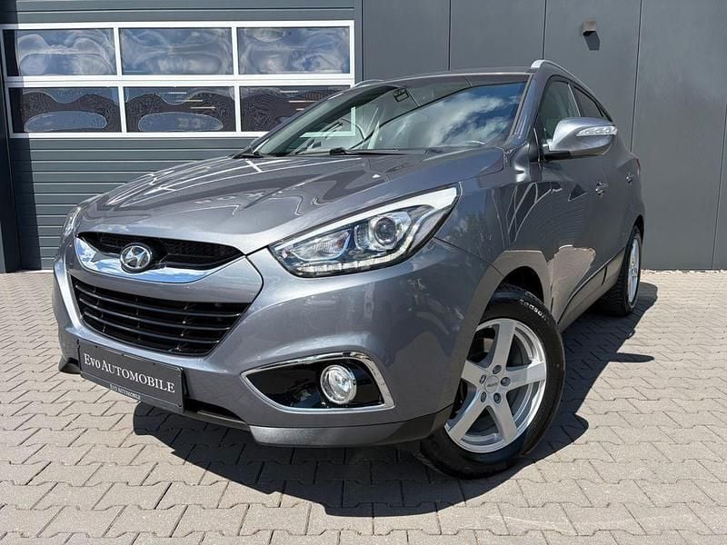 Grau Gebraucht 2015 Hyundai ix35 Edition SUV | 8.999 € (Fairer Preis) - Bild 1/4