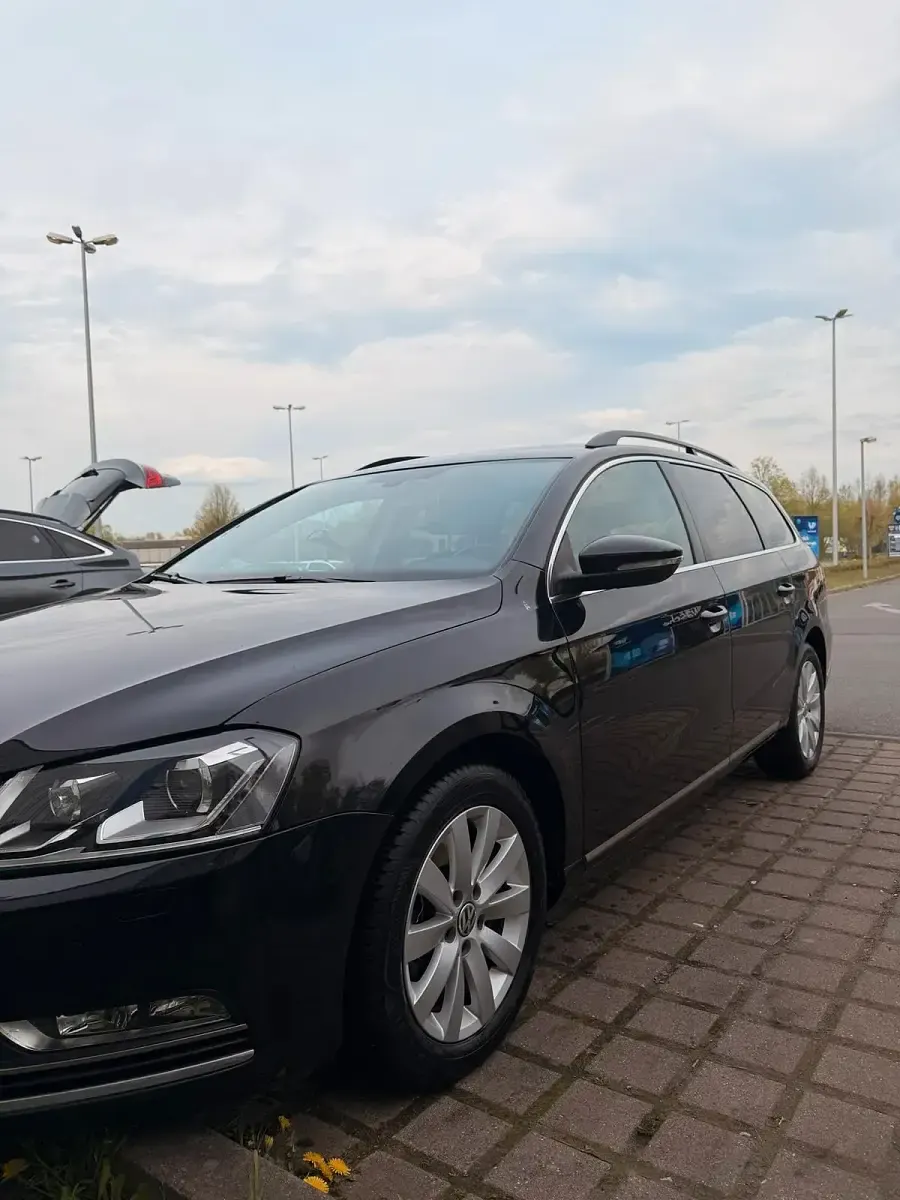 Gebraucht VW Passat 140 PS (102 kW) 2012 Schwarz Kombi