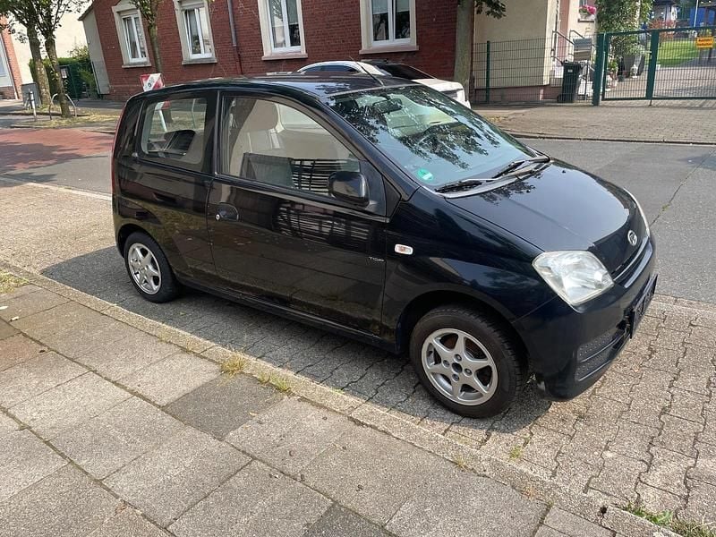 Schwarz Gebraucht 2006 Daihatsu Cuore Kleinwagen | 400 € (Superpreis) - Bild 1/4