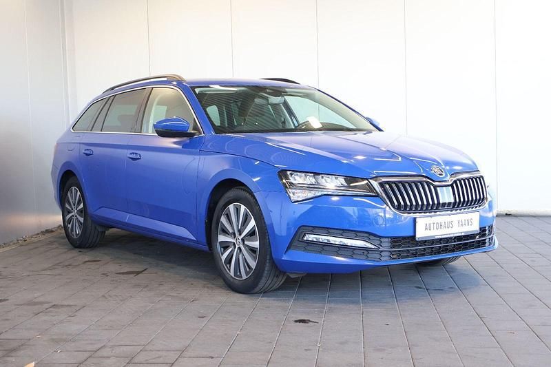 Gebraucht Skoda Superb Ambition 150 PS (110 kW) 2022 Blau Kombi