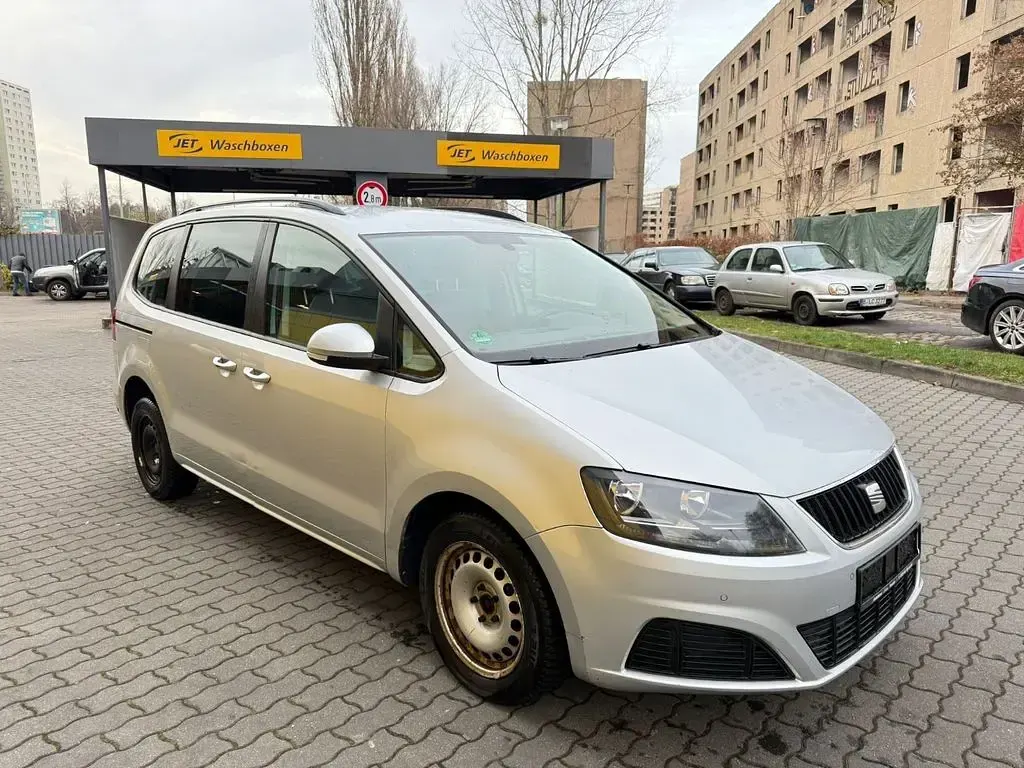Gebraucht Seat Alhambra Reference 140 PS (102 kW) 2011 Silber Van / Kleinbus