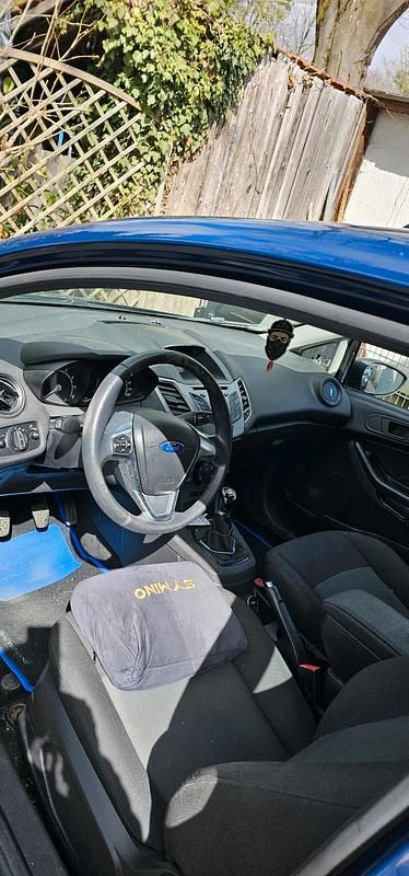 Gebraucht Ford Fiesta 60 PS (44 kW) 2017 Blau Kleinwagen