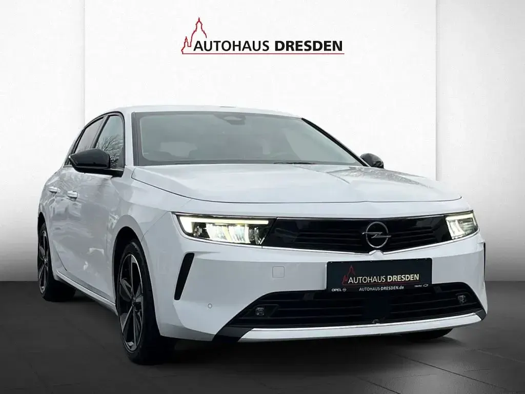 Gebraucht Opel Astra Business Edition 181 PS (133 kW) 2022 Jade weiss Limousine