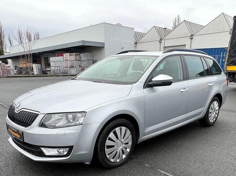 Gebraucht Skoda Octavia Sport 140 PS (102 kW) 2014 Silber Kleinwagen