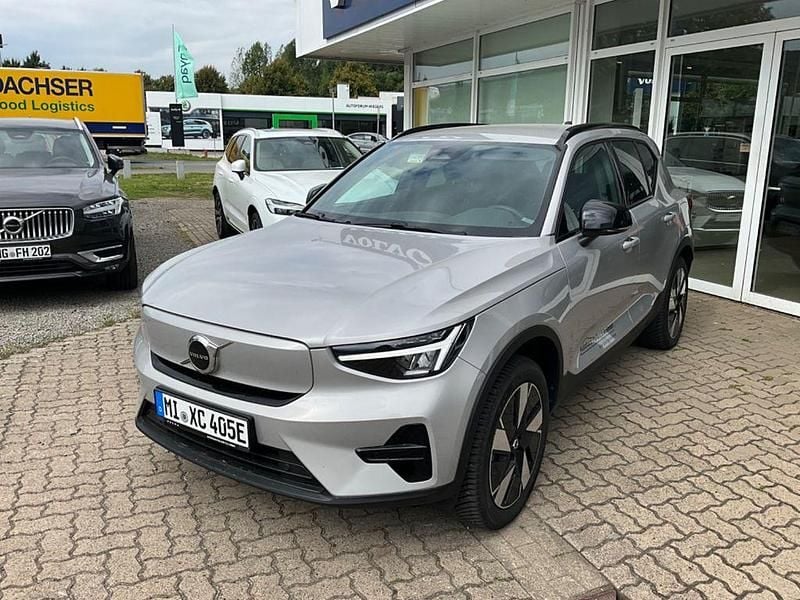 Silber Gebraucht 2025 Volvo XC40 Core SUV | 44.950 € (Fairer Preis) - Bild 1/4