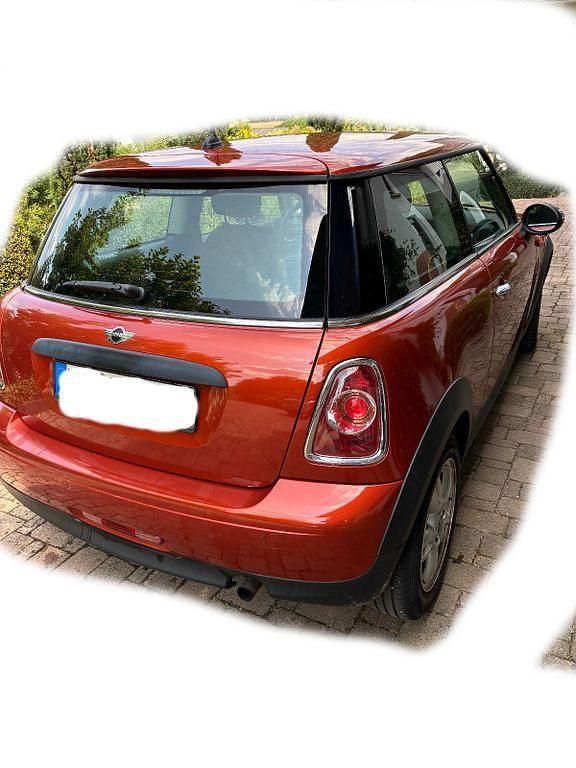 Orange Gebraucht 2011 Mini ONE Kleinwagen | 3.300 € (Superpreis) - Bild 1/4