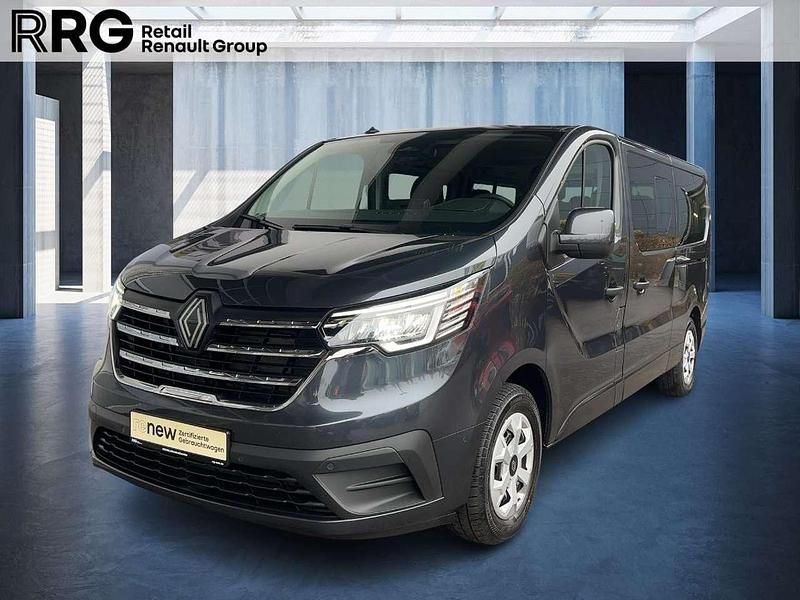 Kometengrau Gebraucht 2024 Renault Trafic Evolution Van / Kleinbus | 37.590 € (Etwas zu teuer) - Bild 1/3