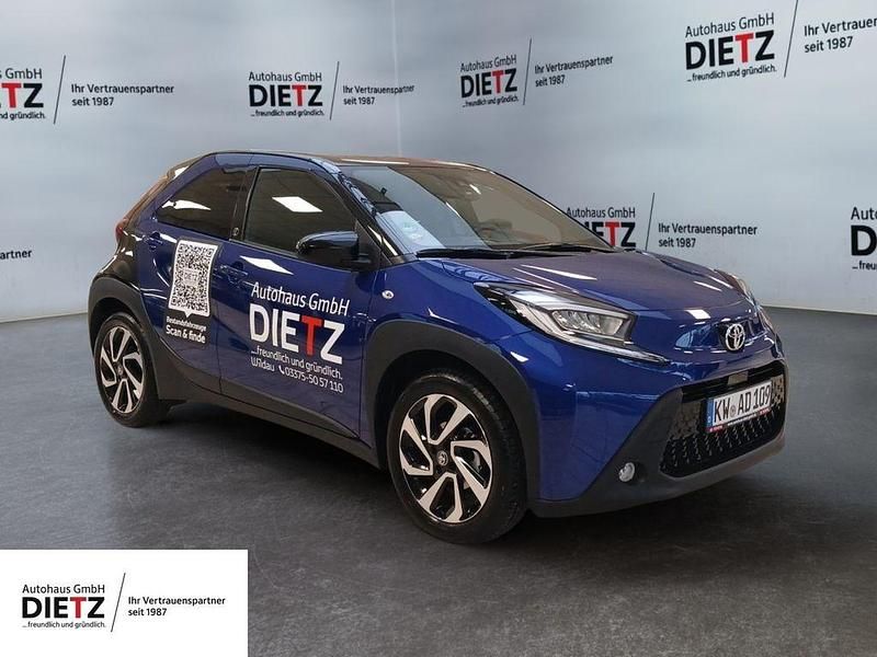 Blau Gebraucht 2024 Toyota Aygo X Team SUV | 15.770 € (Guter Preis) - Bild 1/4