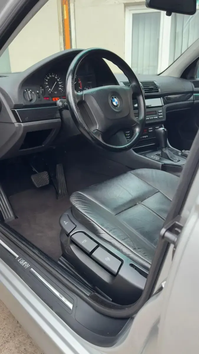 Gebraucht BMW 530 193 PS (141 kW) 2002 Silber Limousine