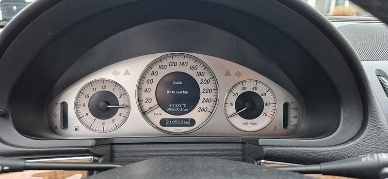 Gebraucht Mercedes E350 Avantgarde 272 PS (200 kW) 2008 Grau Limousine