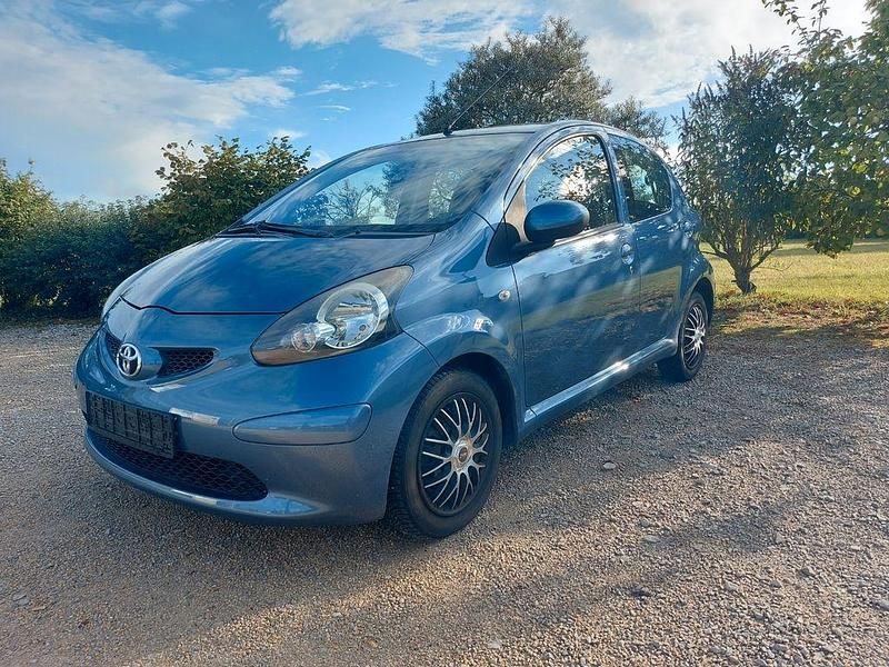 Blau Gebraucht 2008 Toyota Aygo Cool Kleinwagen | 1.990 € (Guter Preis) - Bild 1/4