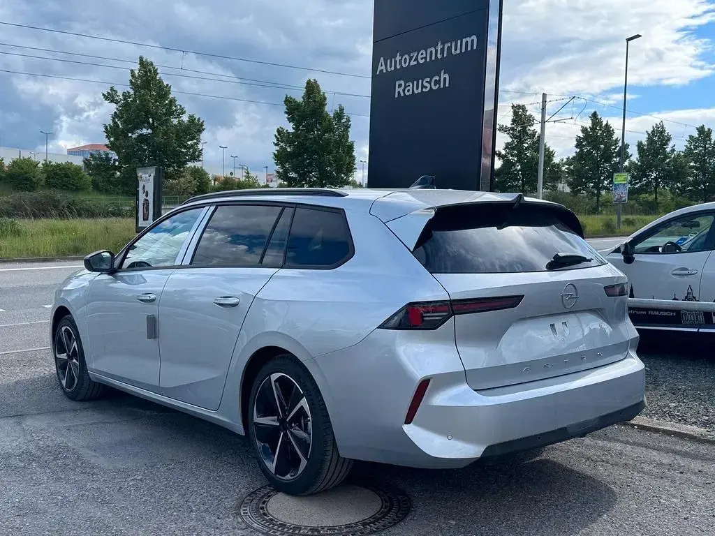 Neu Opel Astra Edition 131 PS (96 kW) 2025 Grau Kleinwagen