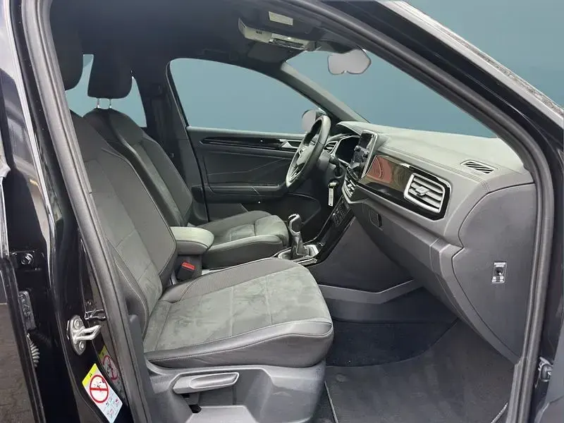 Gebraucht VW T-Roc 110 PS (80 kW) 2023 Schwarz SUV