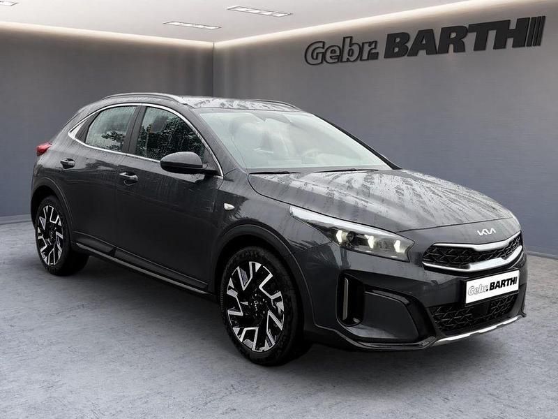 Neu Kia XCeed Vision 150 PS (110 kW) 2026 Grau SUV