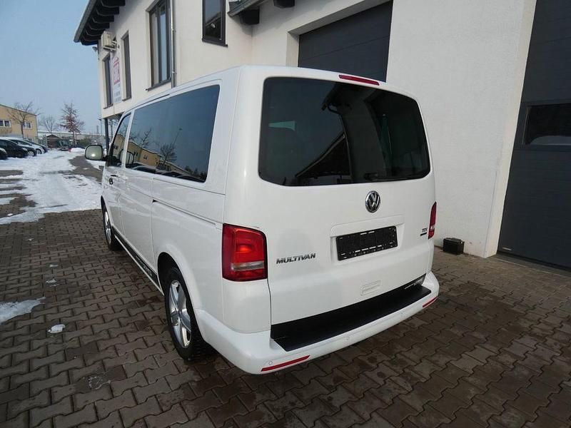 Gebraucht VW Multivan Comfortline 179 PS (131 kW) 2015 Weiß Van / Kleinbus