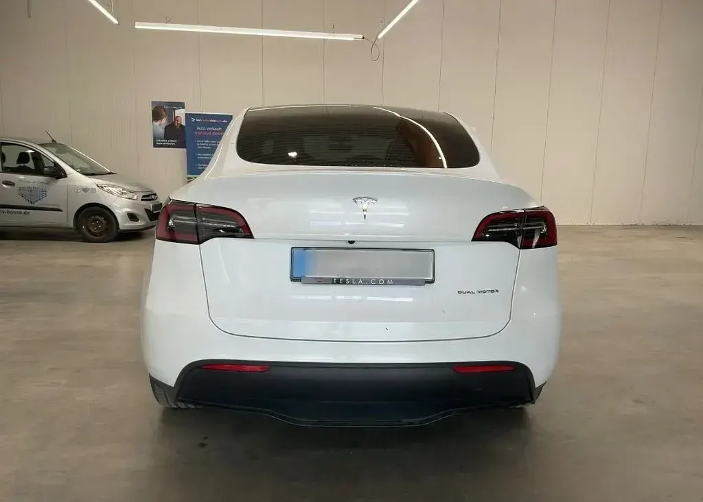 Occasion Tesla Model Y 378 kW (514 ch) 2023 Blanc SUV