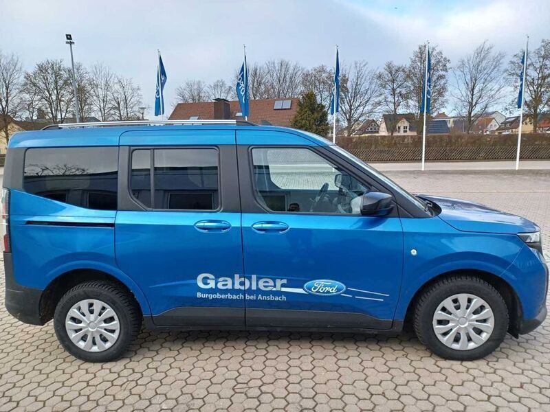 Gebraucht Ford Courier Titanium 125 PS (91 kW) 2024 Blau Van / Kleinbus
