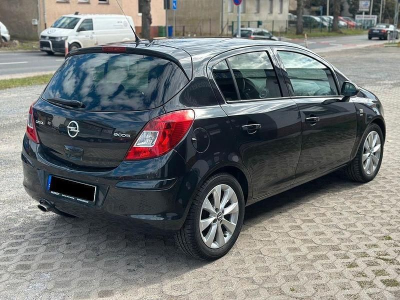 Gebraucht Opel Corsa Energy 101 PS (74 kW) 2014 Schwarz Kleinwagen