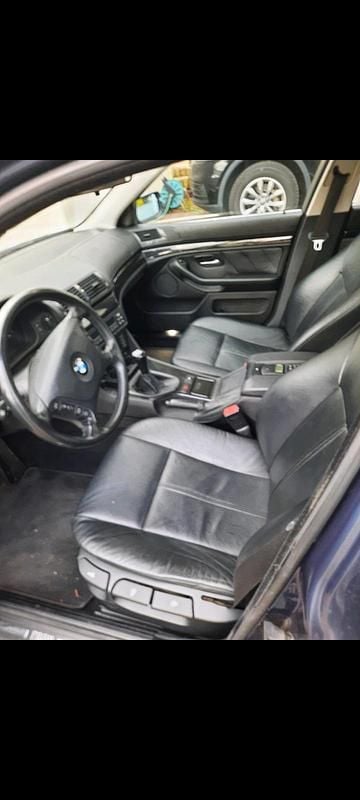 Gebraucht BMW 525 193 PS (141 kW) 2002 Blau Limousine