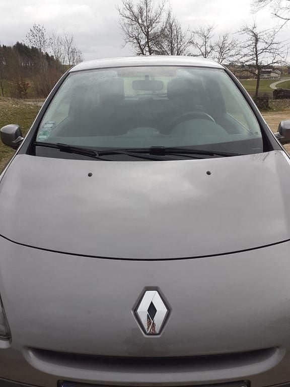 Gebraucht Renault Clio III 101 PS (74 kW) 2009 Grau Limousine