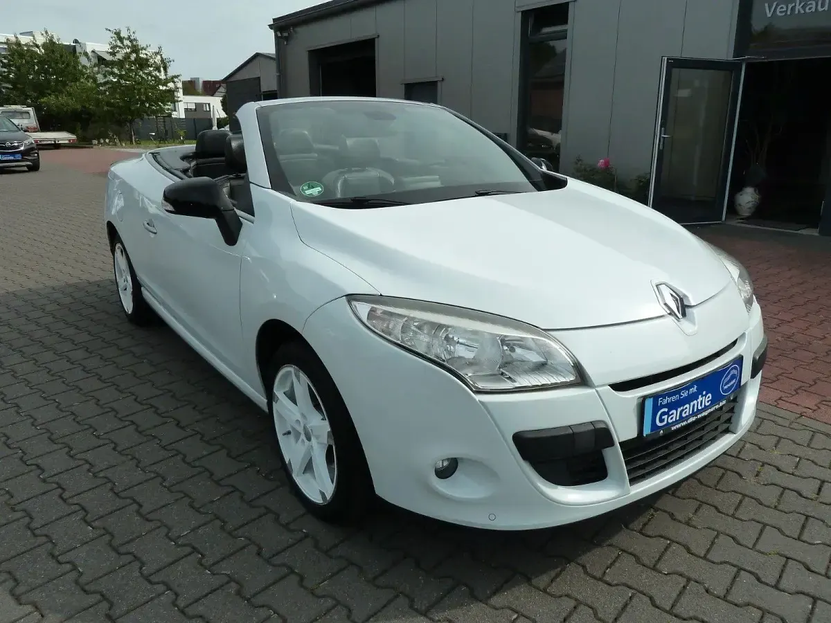 Gebraucht Renault Mégane Cabriolet Luxe 131 PS (96 kW) 2010 Weiß Cabrio