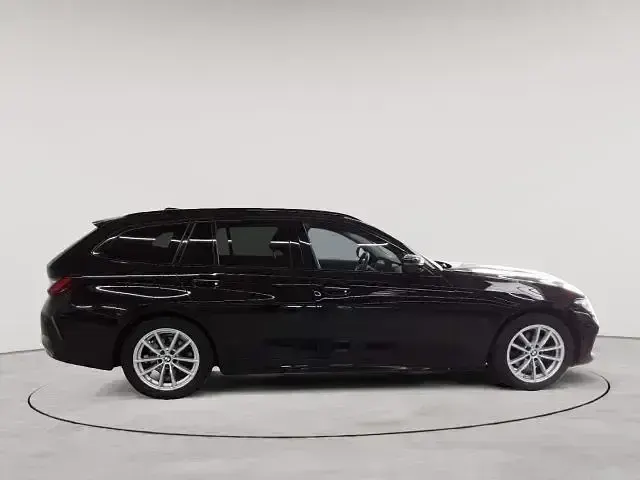 Gebraucht BMW 320 Sport Line 190 PS (139 kW) 2022 Schwarz uni Kombi